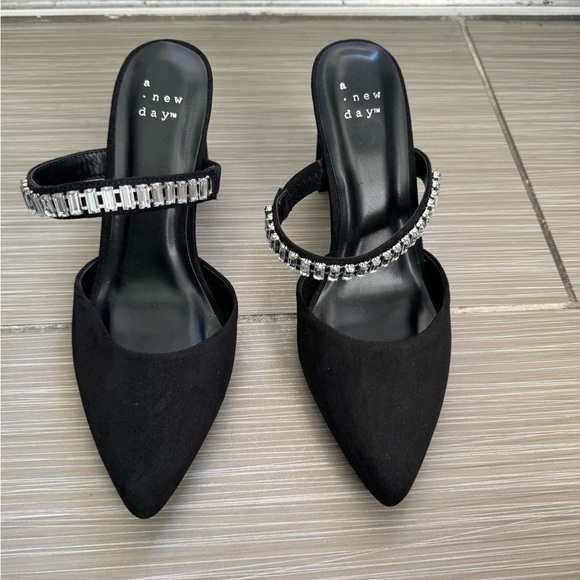 a new day Shoes - Black suede and rhinestones small heel shoes
